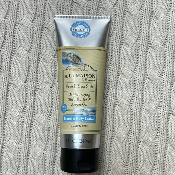 NWOT. A LA MAISON Fresh Sea Salt Hand & Body Lotion. 8 oz. parade free. Shea. - Picture 1 of 4